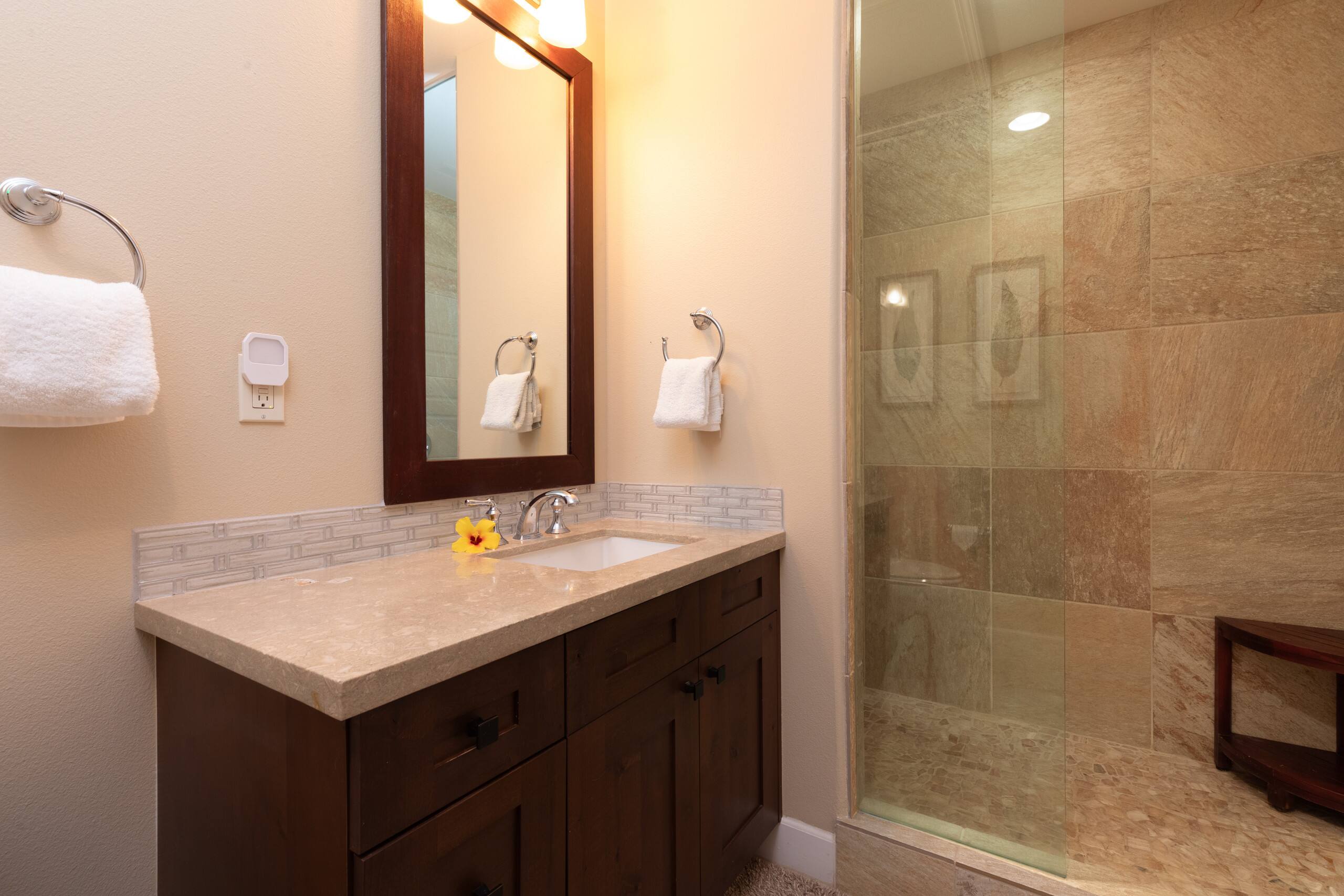 Home in Waimea · ★5.0 · 4 bedrooms · 6 beds · 3.5 baths - Image 25