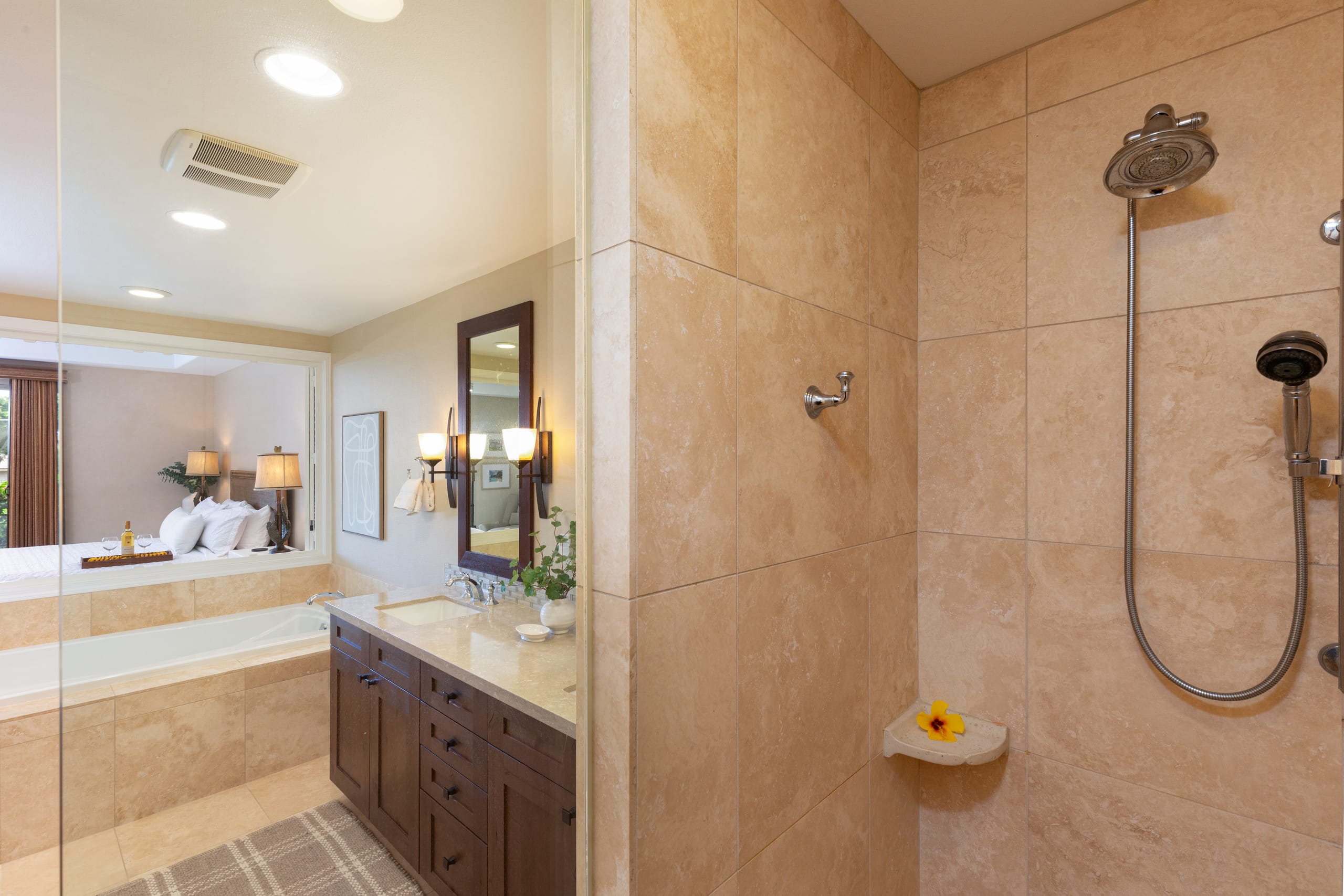 Home in Waimea · ★5.0 · 4 bedrooms · 6 beds · 3.5 baths - Image 24