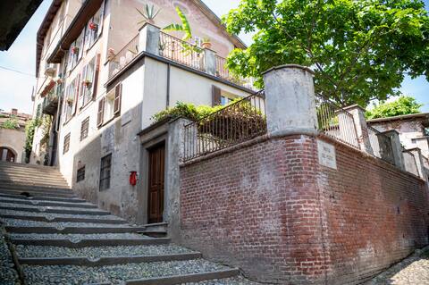 3 Bedrooms Old Town Secret Gem with Private Garden