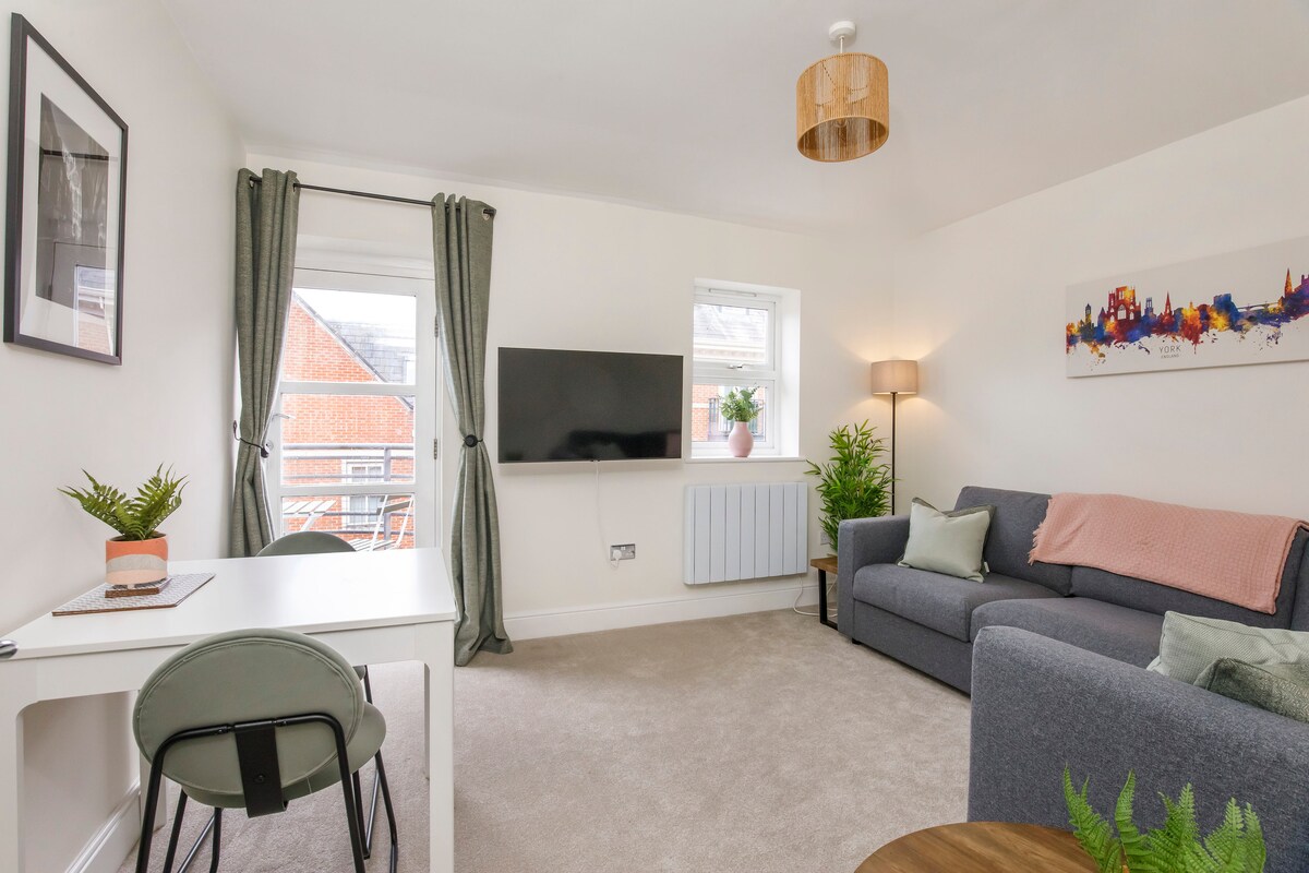 Top performing Airbnb: Stay In York - Riverside Retreat 2 Bed Apartment in Fulford