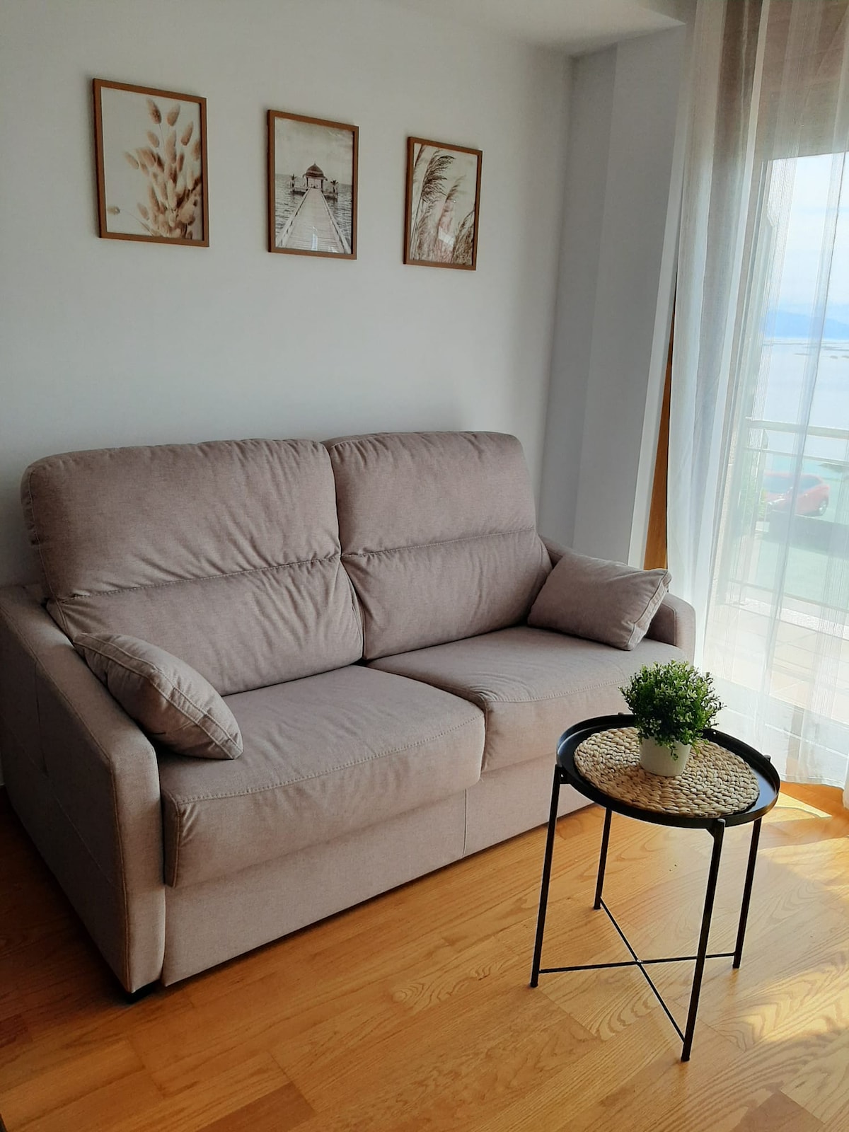 Top performing Airbnb: Insuela's Refuge in Ribeira