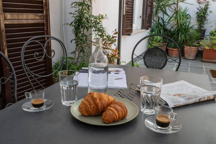 Attic with terrace | Piazza del Popolo gallery image 2