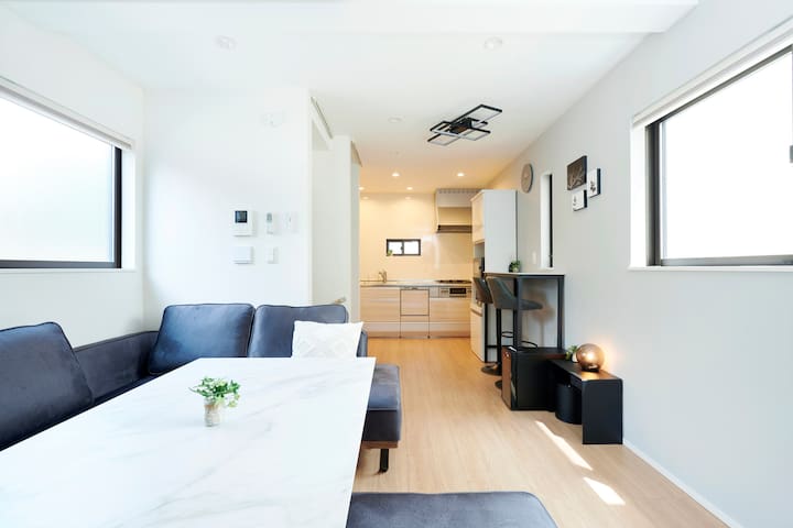 【Sky】駅近/スーパー徒歩1分/丸ごと貸切/独立した3寝室・浅草・秋葉原・スカイツリー・東京観光