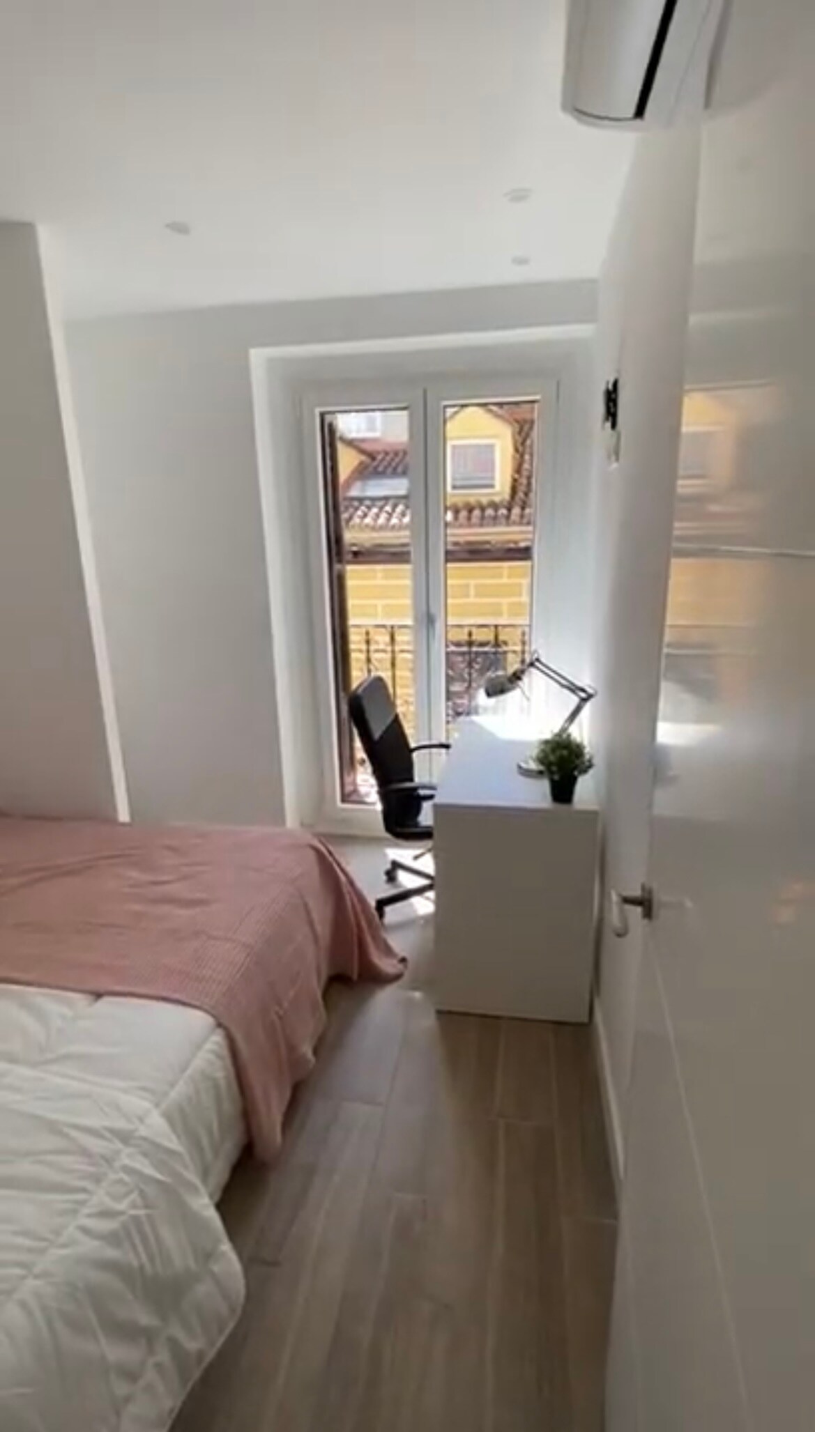 TT34B-02 Private Room with Private Bathroom - Apartments for Rent in ...
