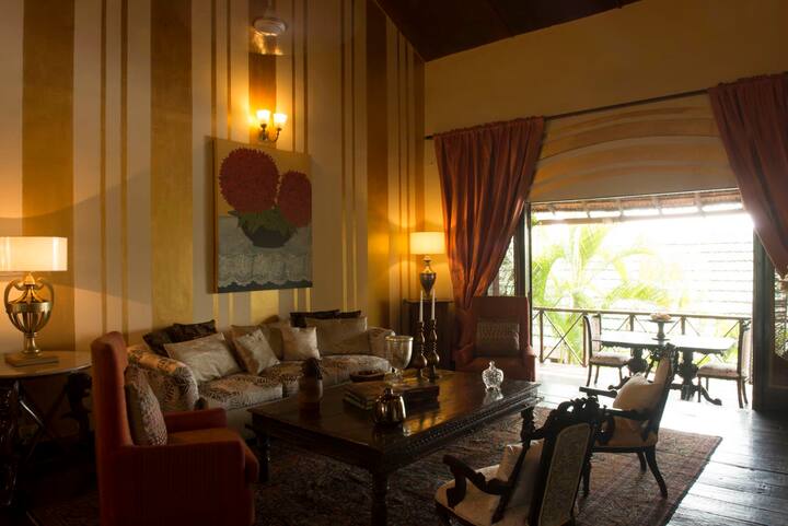 Living room image 4