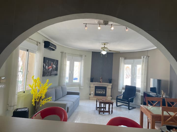 Villa Veranos Met Privé Zwembad - Guardamar del Segura