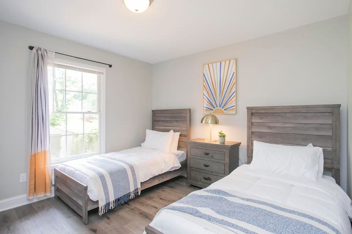 在3号卧室放松身心，配有两张单人床，让您度过一个安静的夜晚！