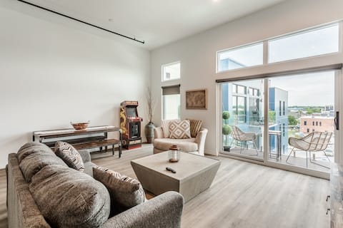 Loft Penthouse, 2 Balcony, Arcade, 2 Bed, Pool,Gym