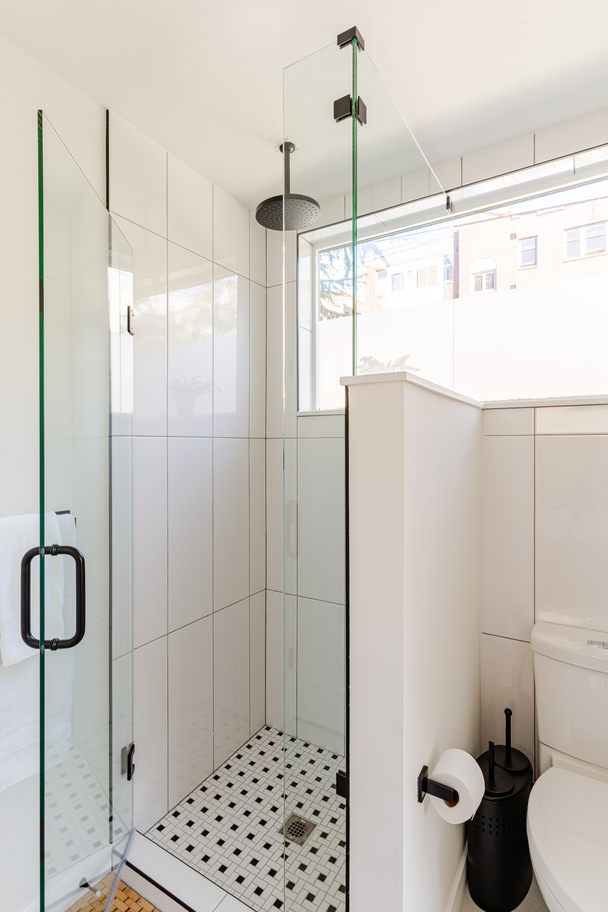 Modern Bright Clean