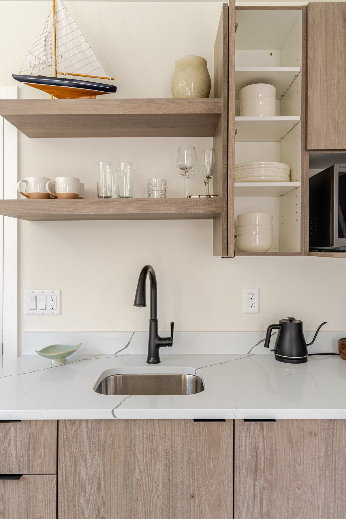 Modern Bright Clean