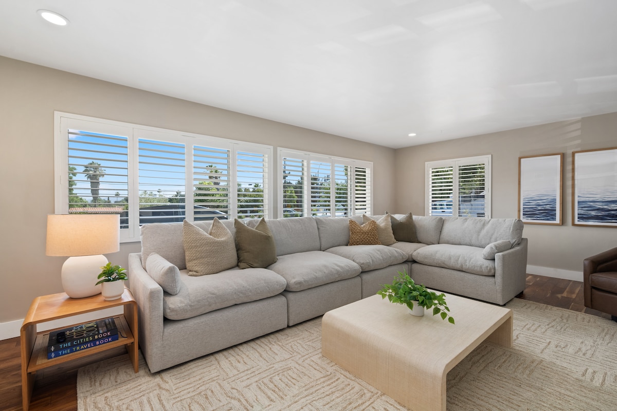 Popular Airbnb listing: Mt. Helix Resort+ Pool/Spa, Pickleball, Amenities! in Casa De Oro Mount Helix