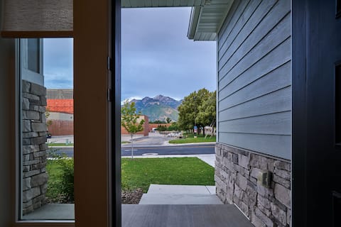 *Near Ski Resorts*  Salt Lake Mountain View’s