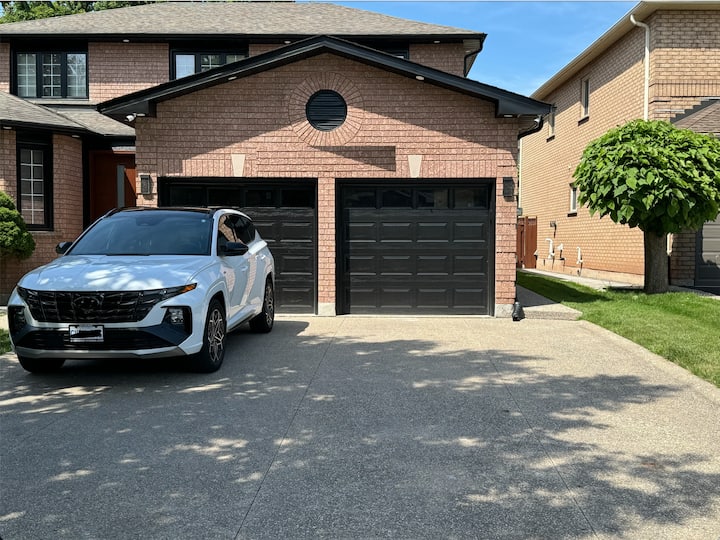 Spacious & Cozy Basement Suite-free Parking/wi-fi - Burlington