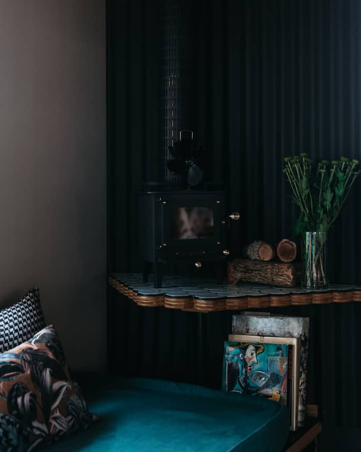 Tiny wood fired stove for getting warm and cosy on those cooler peninsula nights. Wood is provided for your stay.