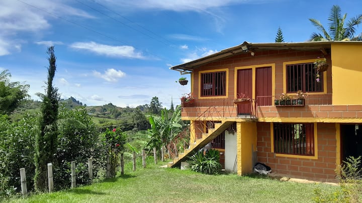 Casa Finca Betanova, Para Disfrutar La Naturaleza - Peñol