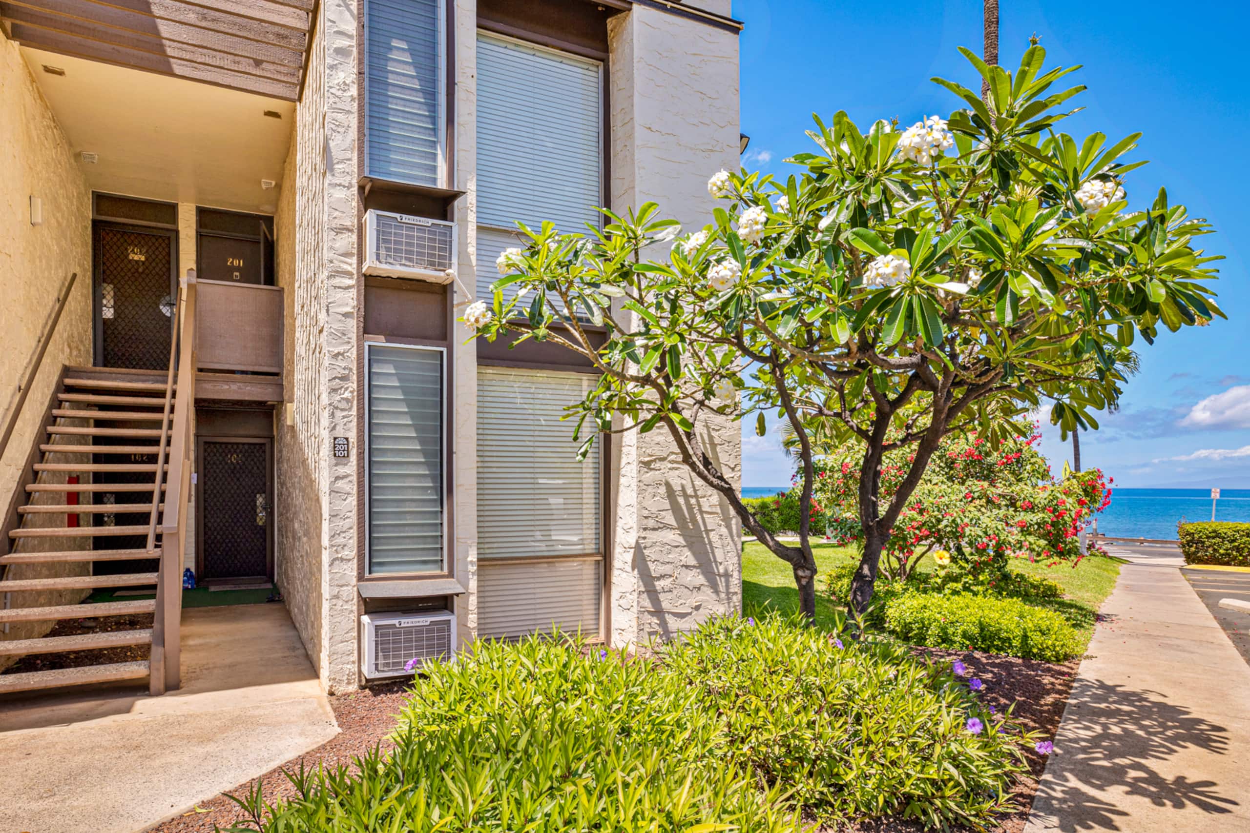 Condo in Kihei · ★4.91 · 1 bedroom · 1 bed · 1 bath - Image 32