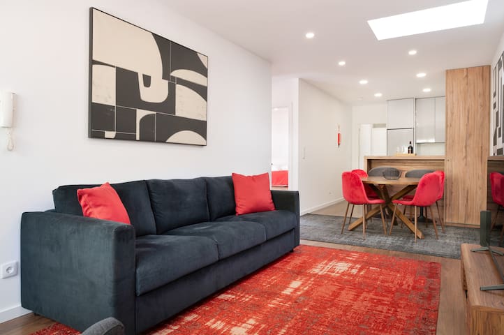 Arts Garden R- 2BR Apt w/ |Garden|AC|Free Parking