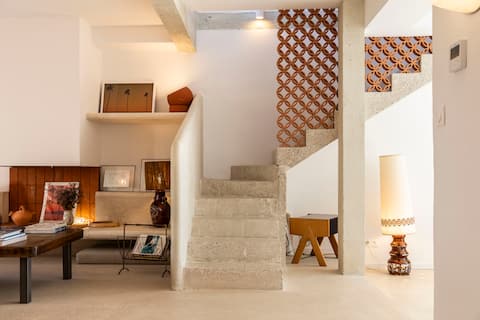 Malmousque granite house