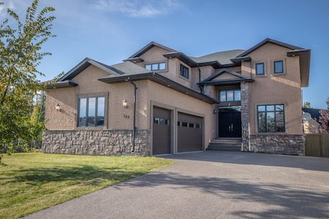 4,000 sq ft Luxury Home with Amazing Amenities