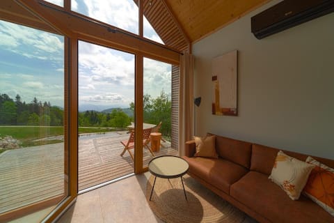 Top performing Airbnb: Glamping Zarja, Vipava Valley | House 1 in Ajdovščina