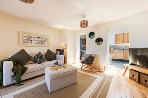 Dunes House: Log Fire/Dog friendly/5 Mins to Beach