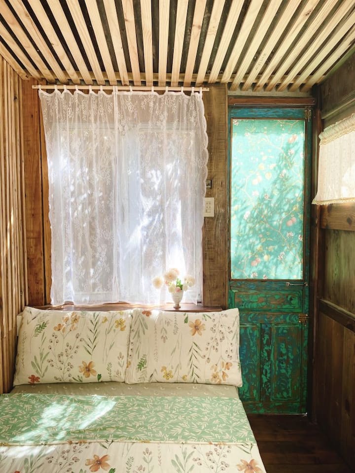 เตียงเล็ก 1 ม. x 2 ม.