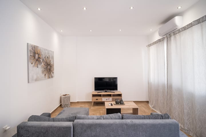 Kyra's Luxury Suites 1 - Хиос