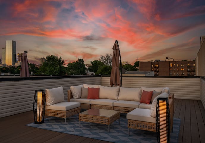 NEW LUX 3BR w/ FREE Parking & Rooftop Mins to NYC!