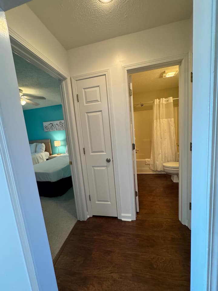 Hyrja në dhomën e dytë 