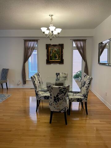 4Rooms-5Beds | Single Home Near Airport gallery image 5