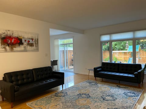 Top performing Airbnb: 4Rooms-5Beds | Single Home Near Airport | Hot Tub in Riverside South Findlay Creek