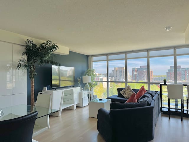 LakeView 2Bdrms/2Baths w/3 real beds&parking