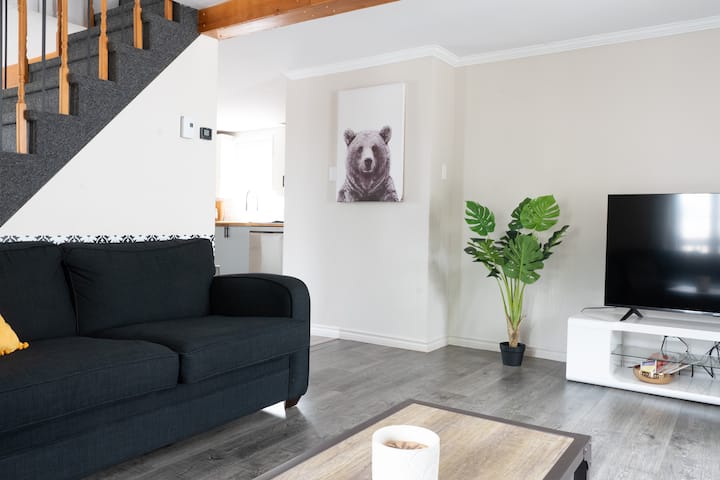 4 Chambres Maison Calme Près Du Ferry Avec Parking - Lévis