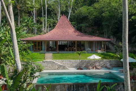 Feel the Tropical Vibe of Jogja! (full villa)