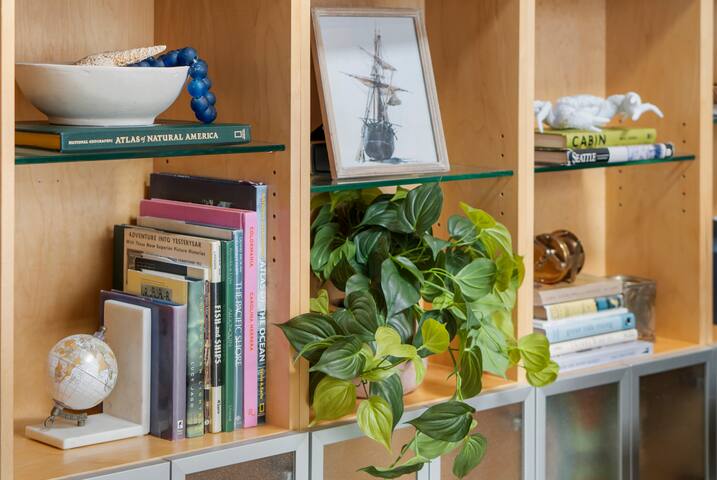 The Seafarer: A Curated Seattle Experience gallery image 5