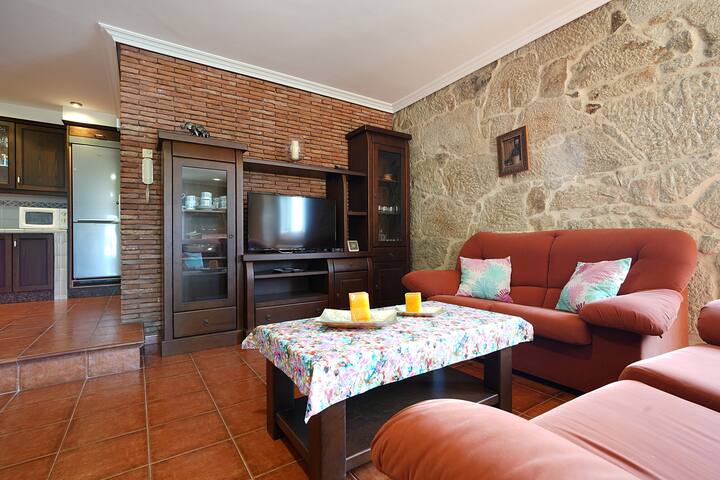 Casa Al Lado De Sanxenxo Y Combarro, En Raxó - Galicia