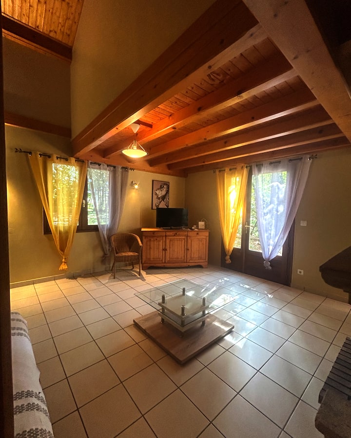 Charmant Gîte Entouré De Verdure En Isère - "Puma" - Anjou