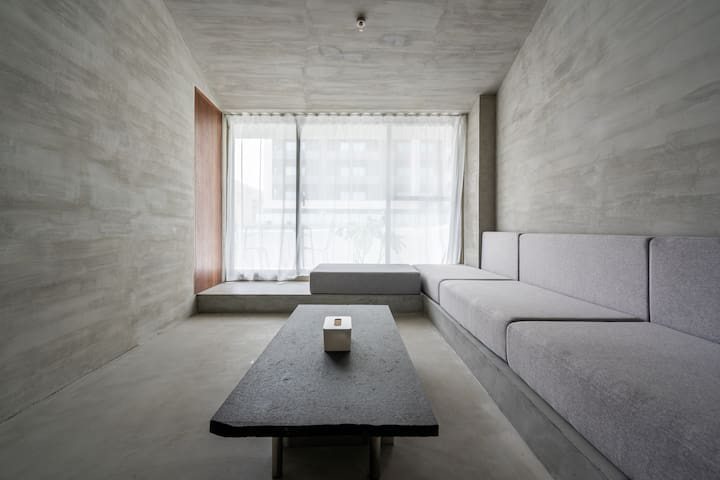 Modern Minimalist German Design/5 Minutes to Ximen