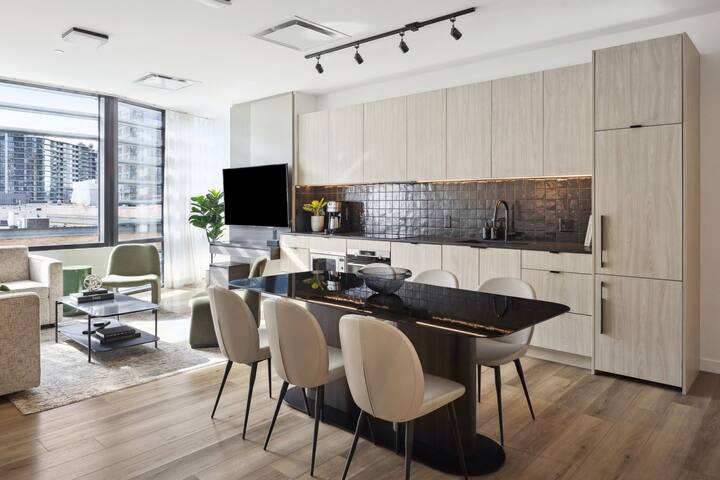 Smithe House -Two-Bedroom, Two-Bath Apartment gallery image 2