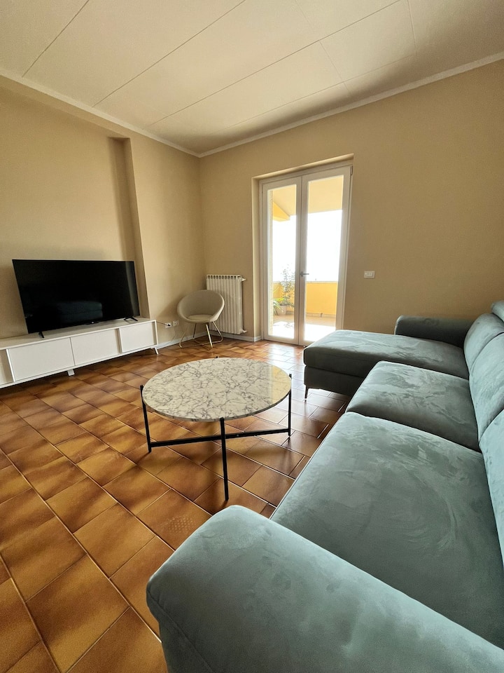 Apartment With A Stunning Garda Lake Wiew - San Zeno di Montagna