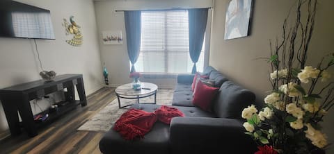 Top Airbnb: Stylish Chic Urban Retreat at The Domain in North Burnet