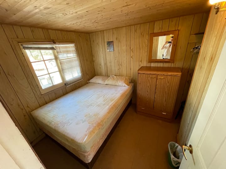 Two Bedroom Cabin #5 - Wasaga Beach