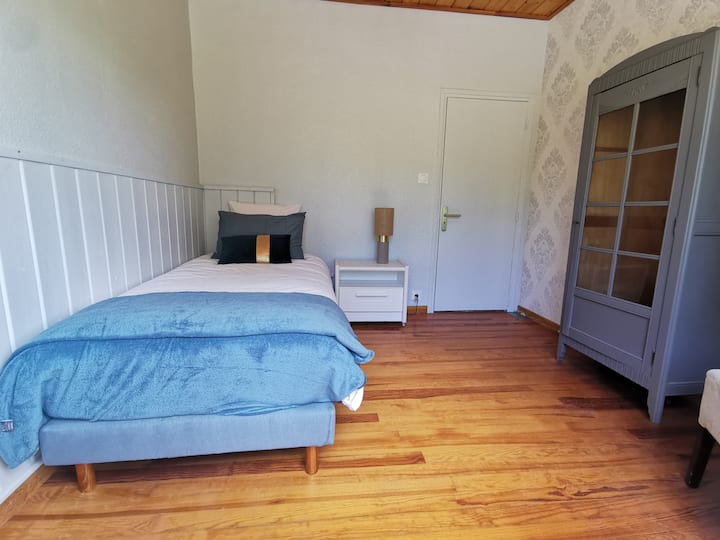 Prizemlje: spavaća soba 6