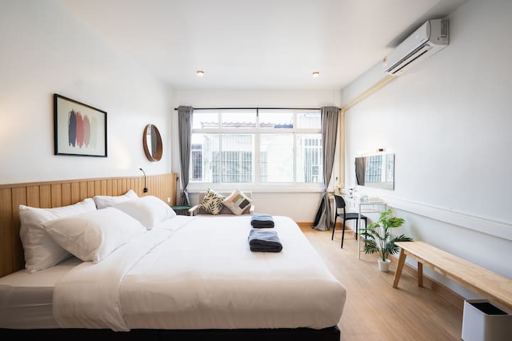 3BR Home 10mins SiamSquare /Sathorn BTS 450m