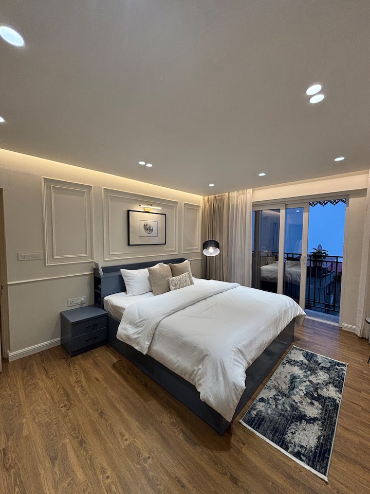 The Erina House - 5 min walk to Mall Road