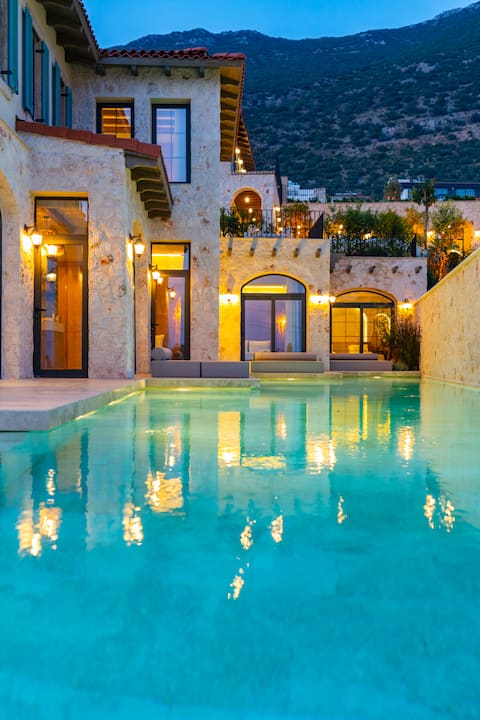 A Lyric Retreat of Romance, Erato