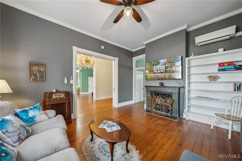 Total Serenity: 7BR House & Apt - Newly Renovated!