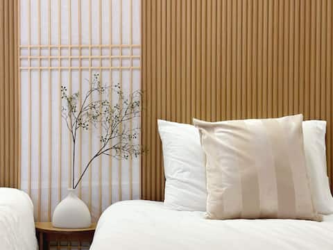 [Zen House, Jamsil] Cozy accommodation with Seokchon Lake # Lotte Tower # KSPO