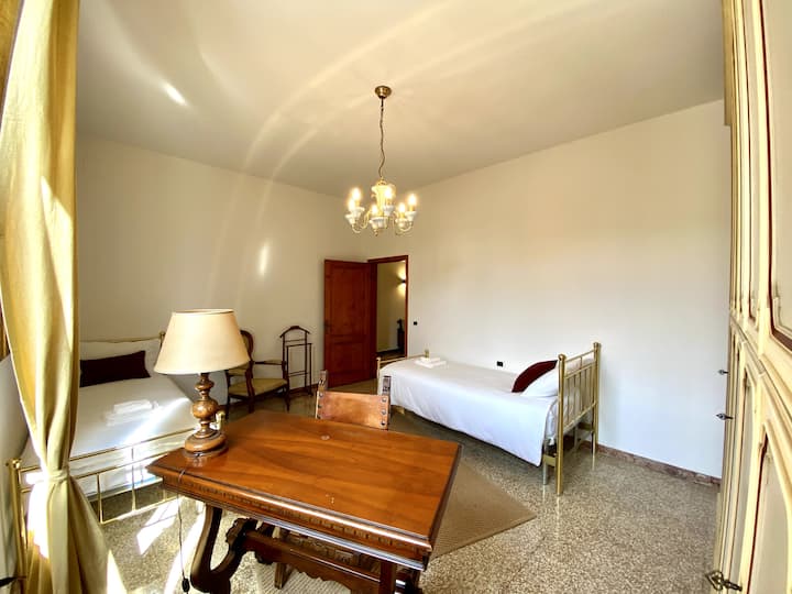 საძინებელი 2