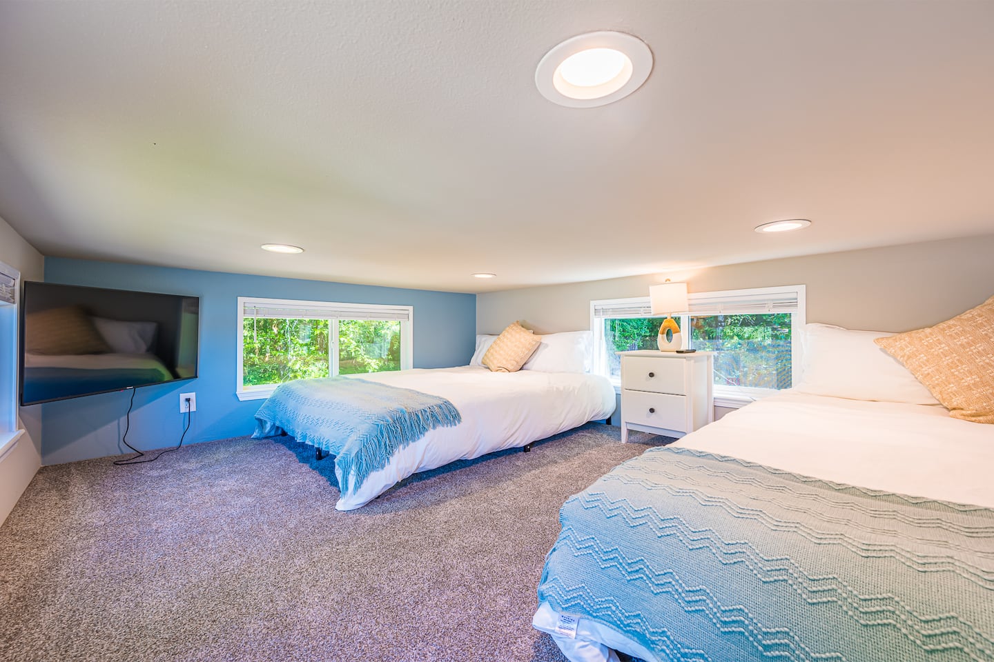 Rainforest Tiny Home Retreat: Coastal photo 8